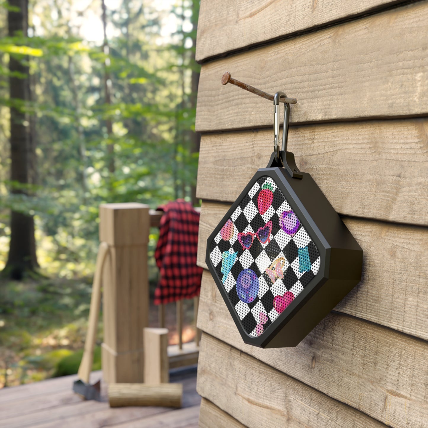 Trendy Outdoor Bluetooth Speaker with Colorful Checkered Design